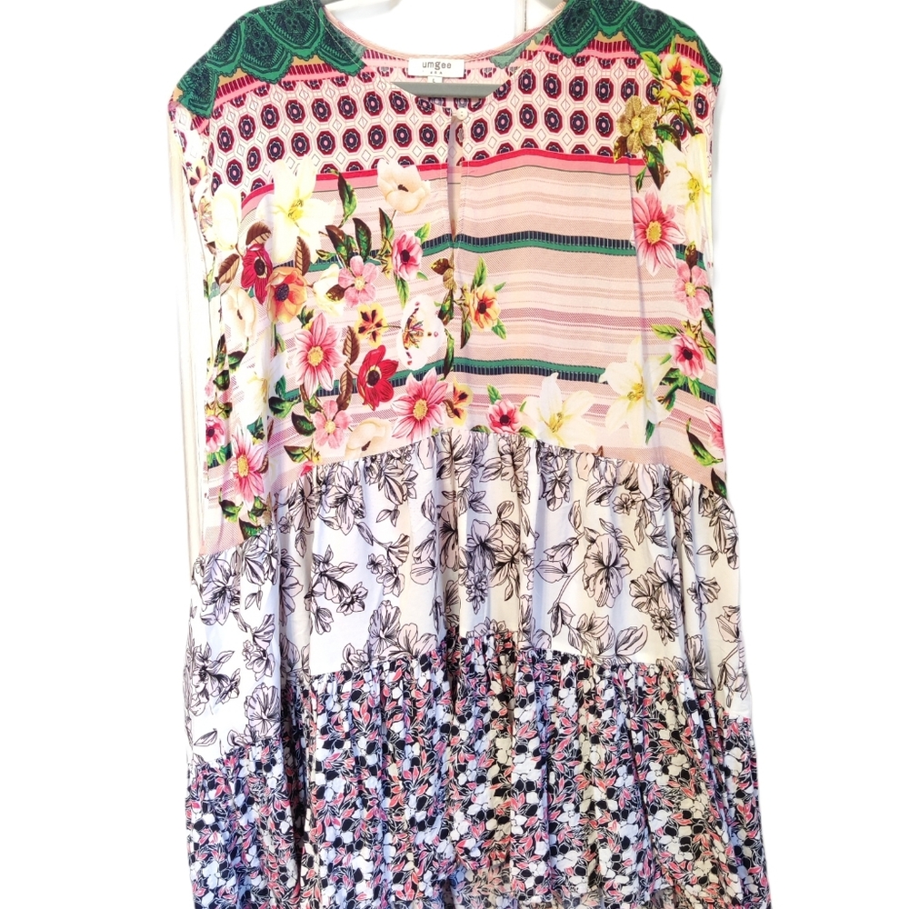 Umgee Flouncy floral Boho tunic top, L